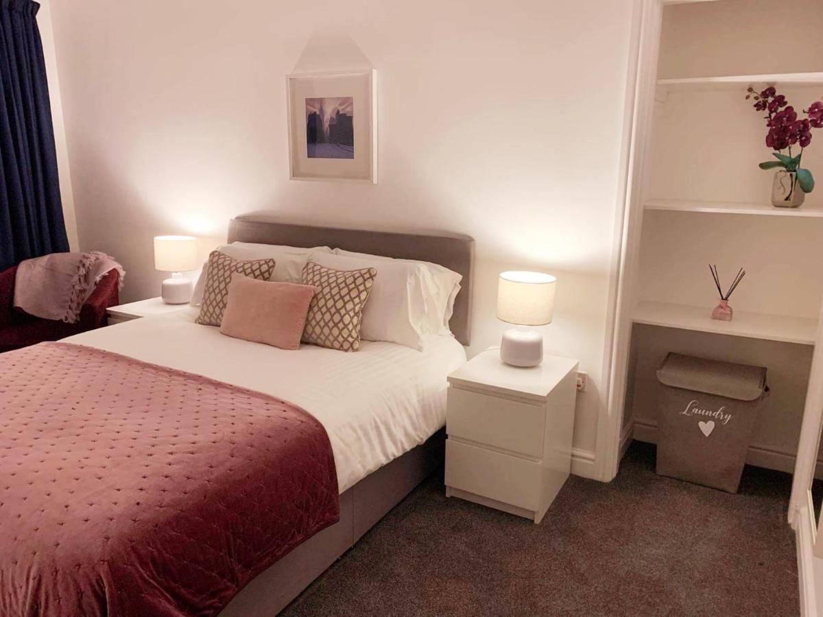 No's 7 And 8 Llewelyn Apartment
